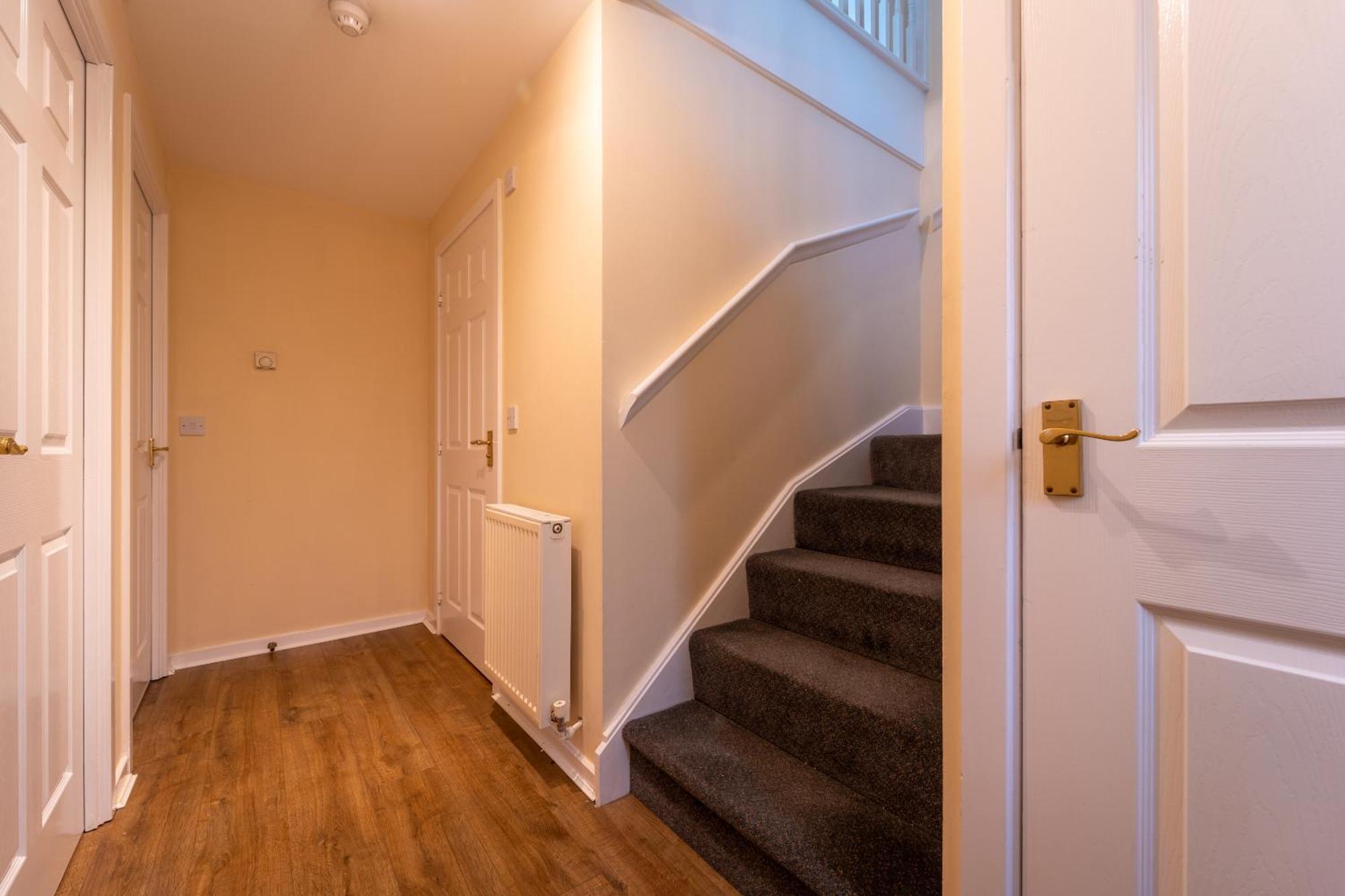 Luxury 2 Bed Apartment - Near Heathrow, Legoland, Windsor Slough Exterior photo